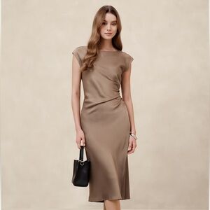 NWT! Banana Republic Mocha Tiered Satin Midi Dress 🌎